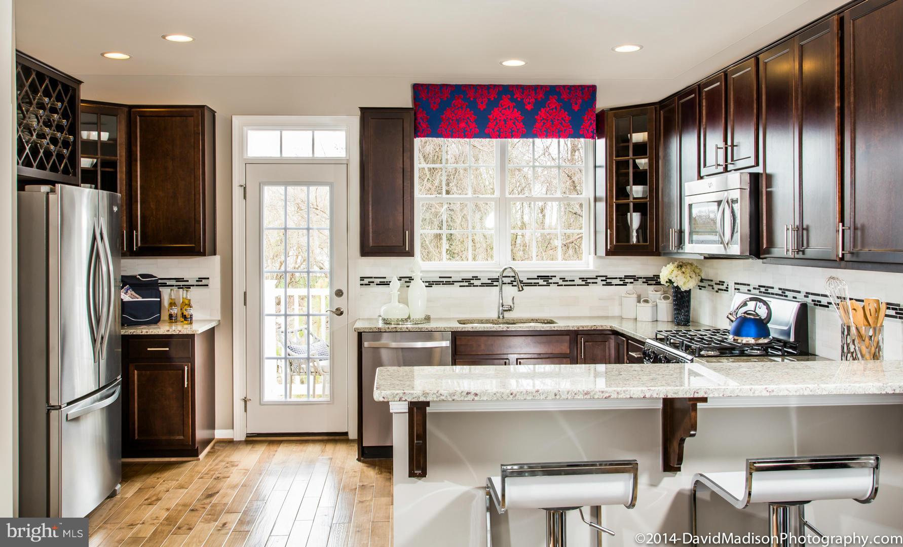 7471 Riding Meadow Way, Unit 44 Manassas, VA 20111 - Photo 3 of 7 PHOTO FROM BUILDER MODEL