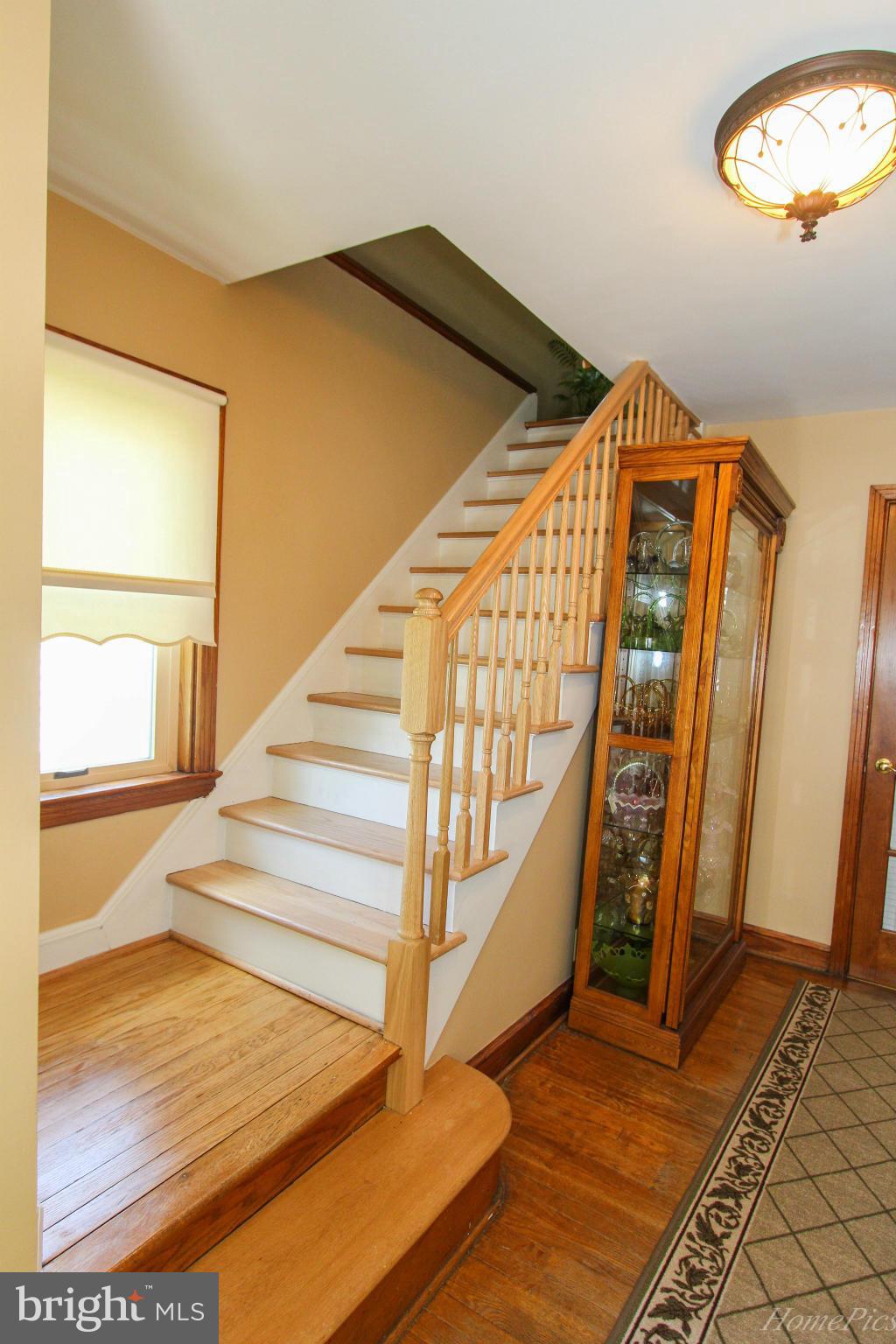 340 Devonshire Road Hagerstown, MD 21740 - Photo 5 of 26 a view of entryway
