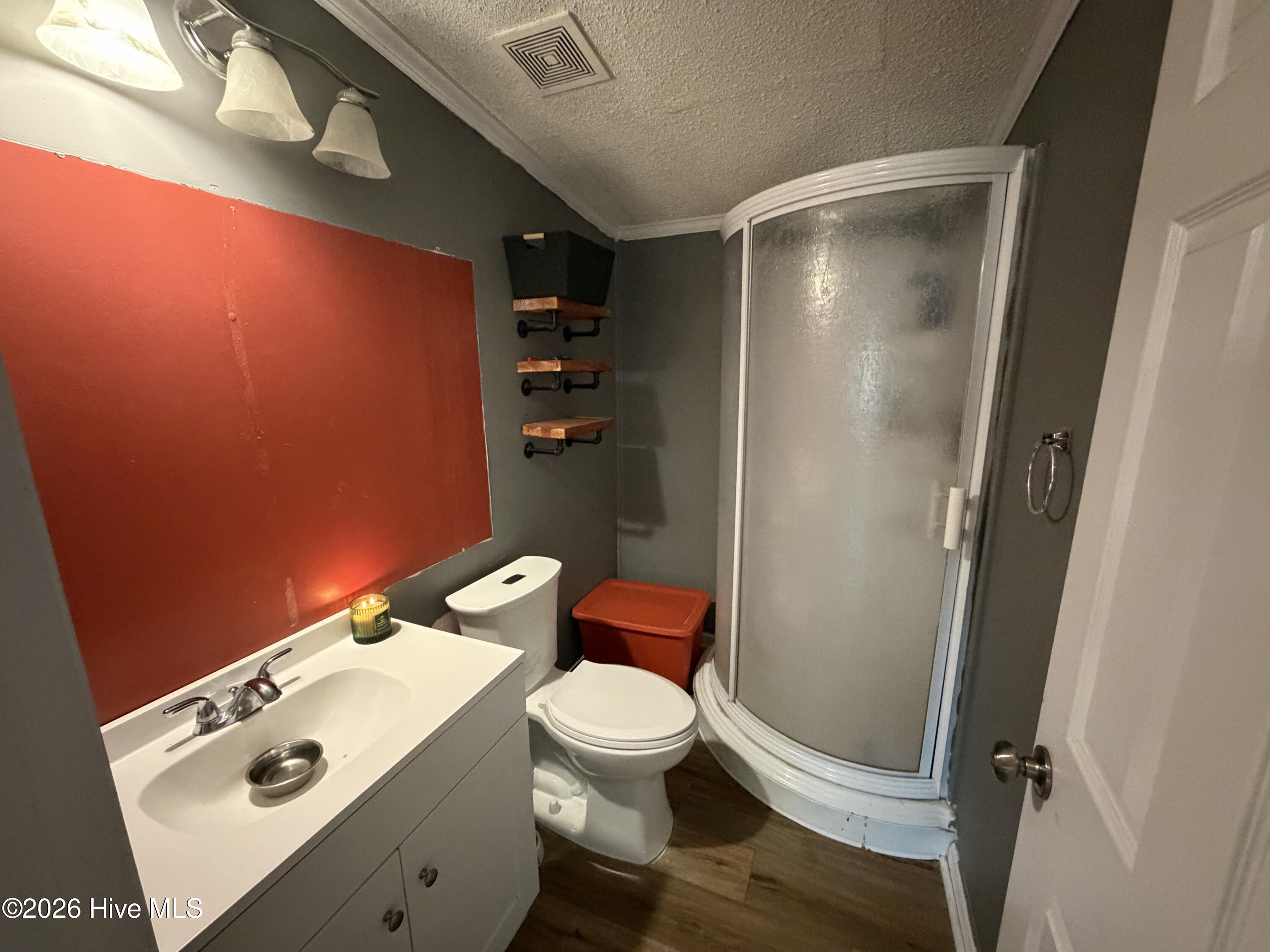 67 Oakham Place Pinetops, NC 27864 - Photo 7 of 19 2nd full bathroom