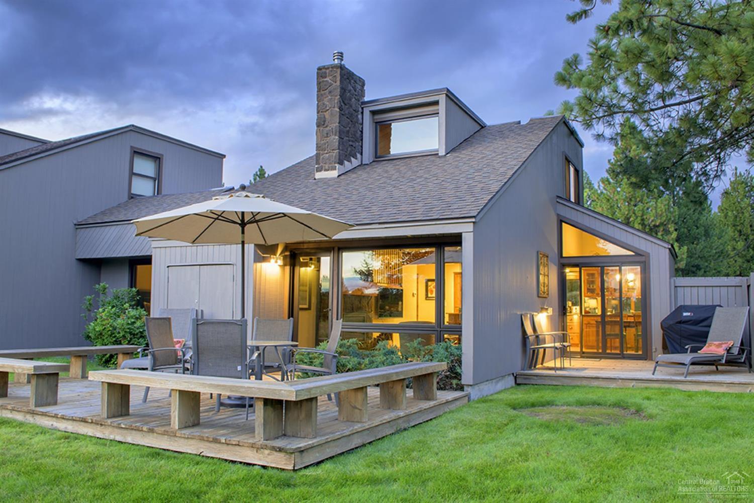 32 Meadow House Loop Sunriver, OR 97707 - Photo 1 of 15 Primary Photo