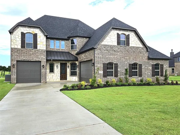 $678,105 | 385 Willie's Court, Whitesboro, TX 76273