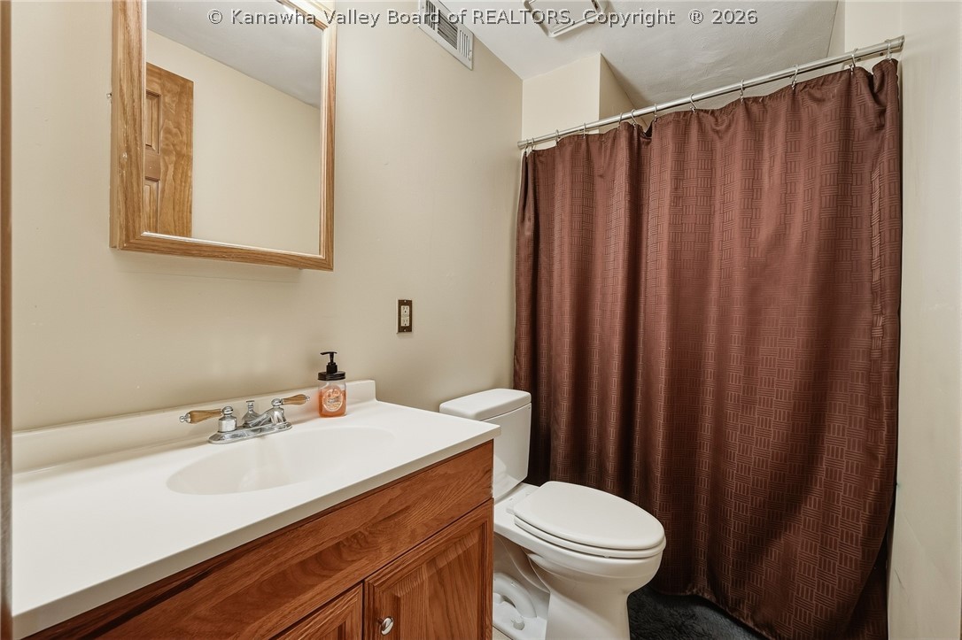 130 Rolling Acres Road Winfield, WV 25213 - Photo 14 of 31 Gallery Image 14