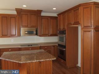 10 Woods Edge Road West Chester, PA 19382 - Photo 3 of 6 Gallery Image 3