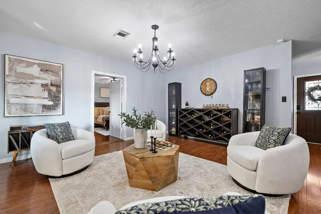 $1,100,000 | 300 County Road 290, Leander, TX 78641