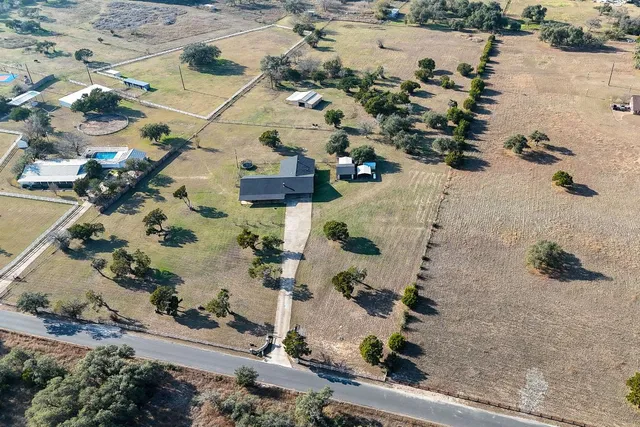 $1,100,000 | 300 County Road 290, Leander, TX 78641