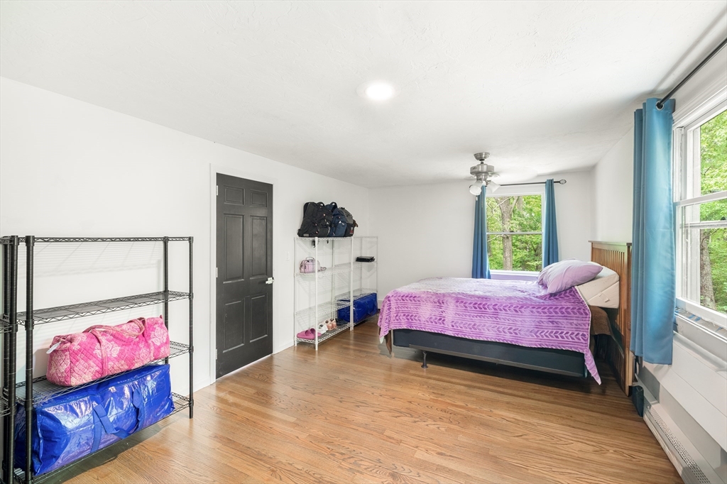 9 Colonial Road Sutton, MA 01590 - Photo 23 of 35