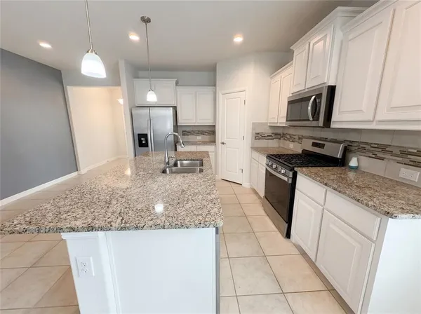 $333,000 | 2520 Allview Lane, Glenn Heights, TX 75154