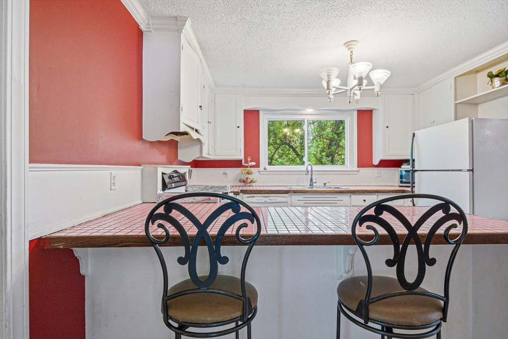 146 Acton Road Chelmsford, MA 01824 - Photo 9 of 42