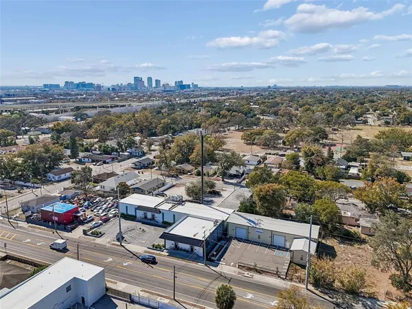 $21 | 2820 North 34th Street, Tampa, FL 33605