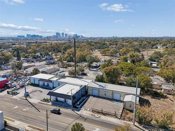 $21 | 2820 North 34th Street, Tampa, FL 33605