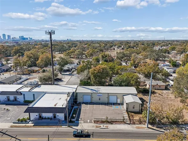 $21 | 2820 North 34th Street, Tampa, FL 33605