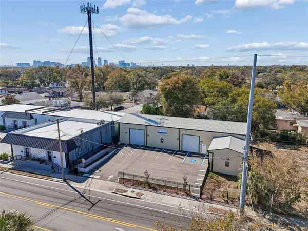 $21 | 2820 North 34th Street, Tampa, FL 33605