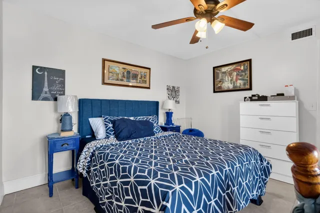 $305,000 | 5204 Waterview Circle, Palm Springs, FL 33461