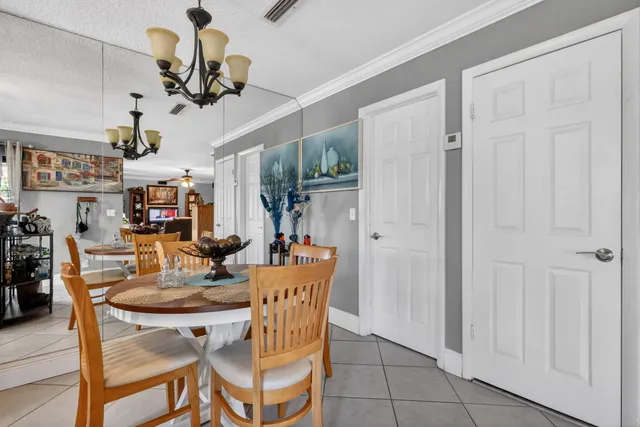 $305,000 | 5204 Waterview Circle, Palm Springs, FL 33461