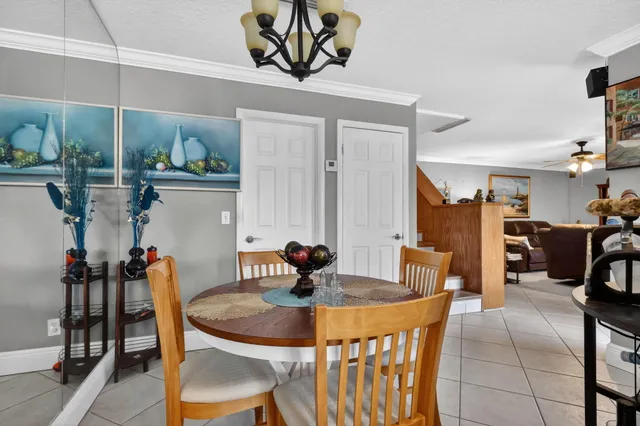 $305,000 | 5204 Waterview Circle, Palm Springs, FL 33461