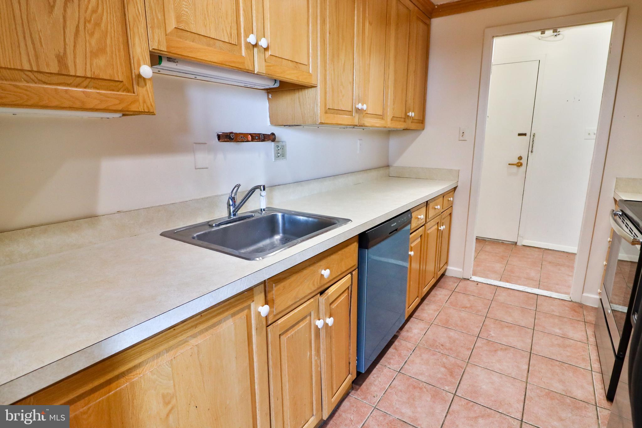 9701 Fields Road, Unit 2501 Gaithersburg, MD 20878 - Photo 14 of 38