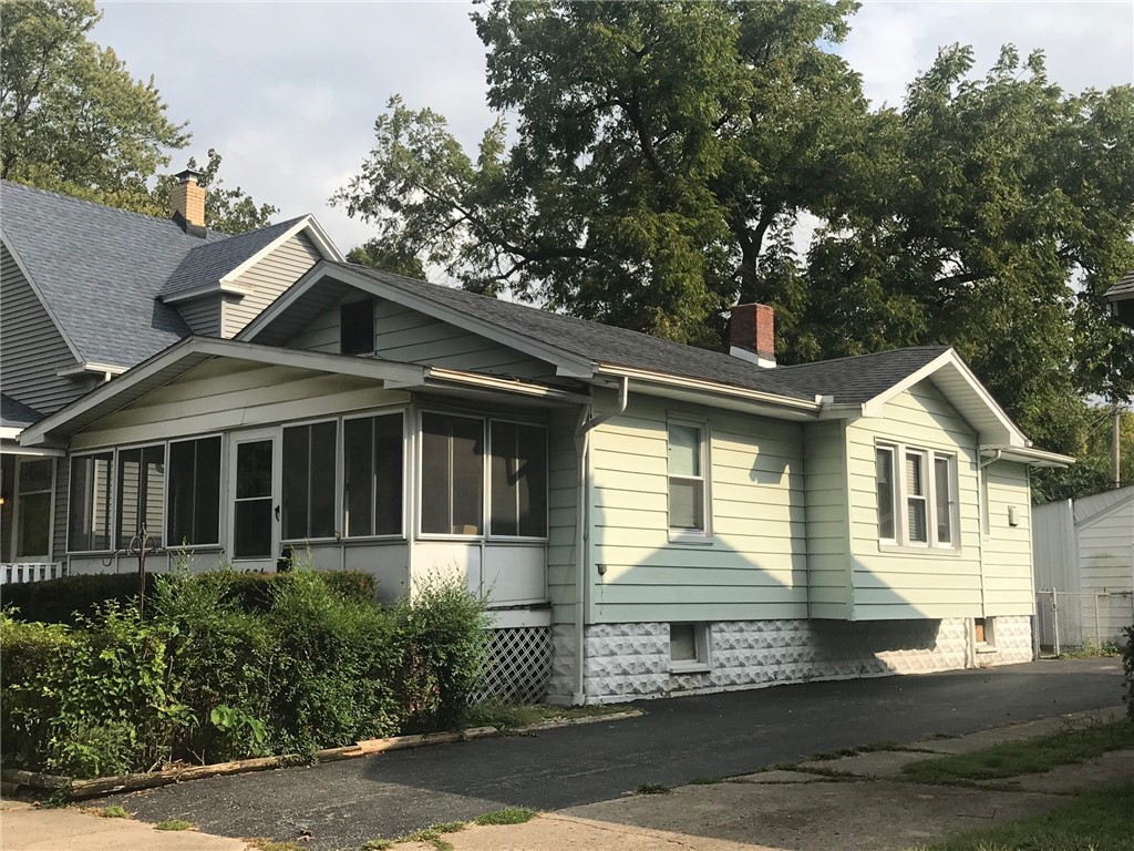 1961 East Prairie Avenue Decatur, IL 62521 - Photo 1 of 15