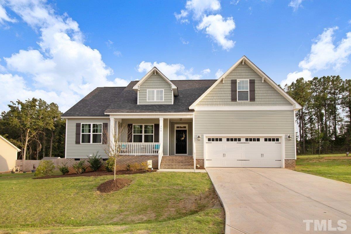 a view of a house with entertaining space