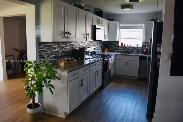 $426,000 | 4155 Northwest 12th Terrace, Oakland Park, FL 33309