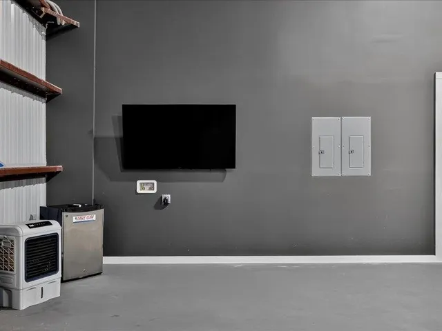 $2,295 | 2929 Miccosukee Road, Unit 2, Tallahassee, FL 32308