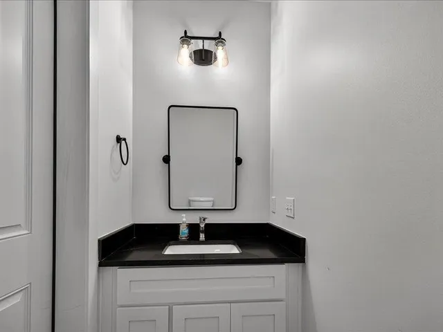 $2,295 | 2929 Miccosukee Road, Unit 2, Tallahassee, FL 32308