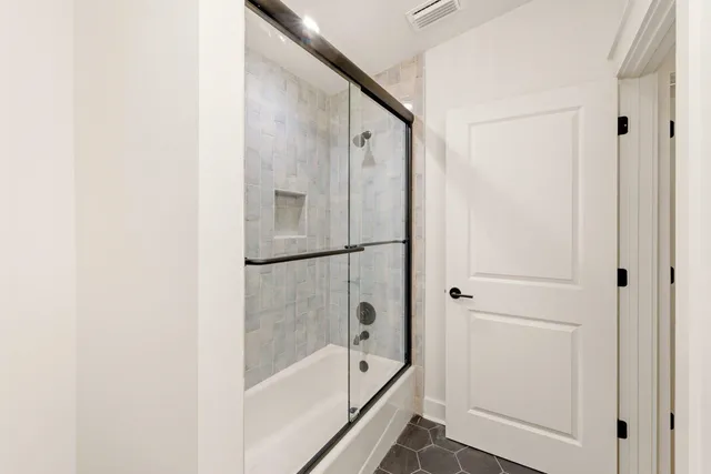 $2,295 | 2929 Miccosukee Road, Unit 2, Tallahassee, FL 32308