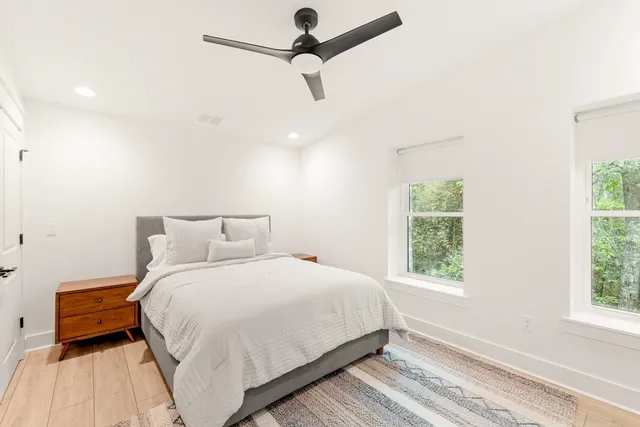 $2,295 | 2929 Miccosukee Road, Unit 2, Tallahassee, FL 32308