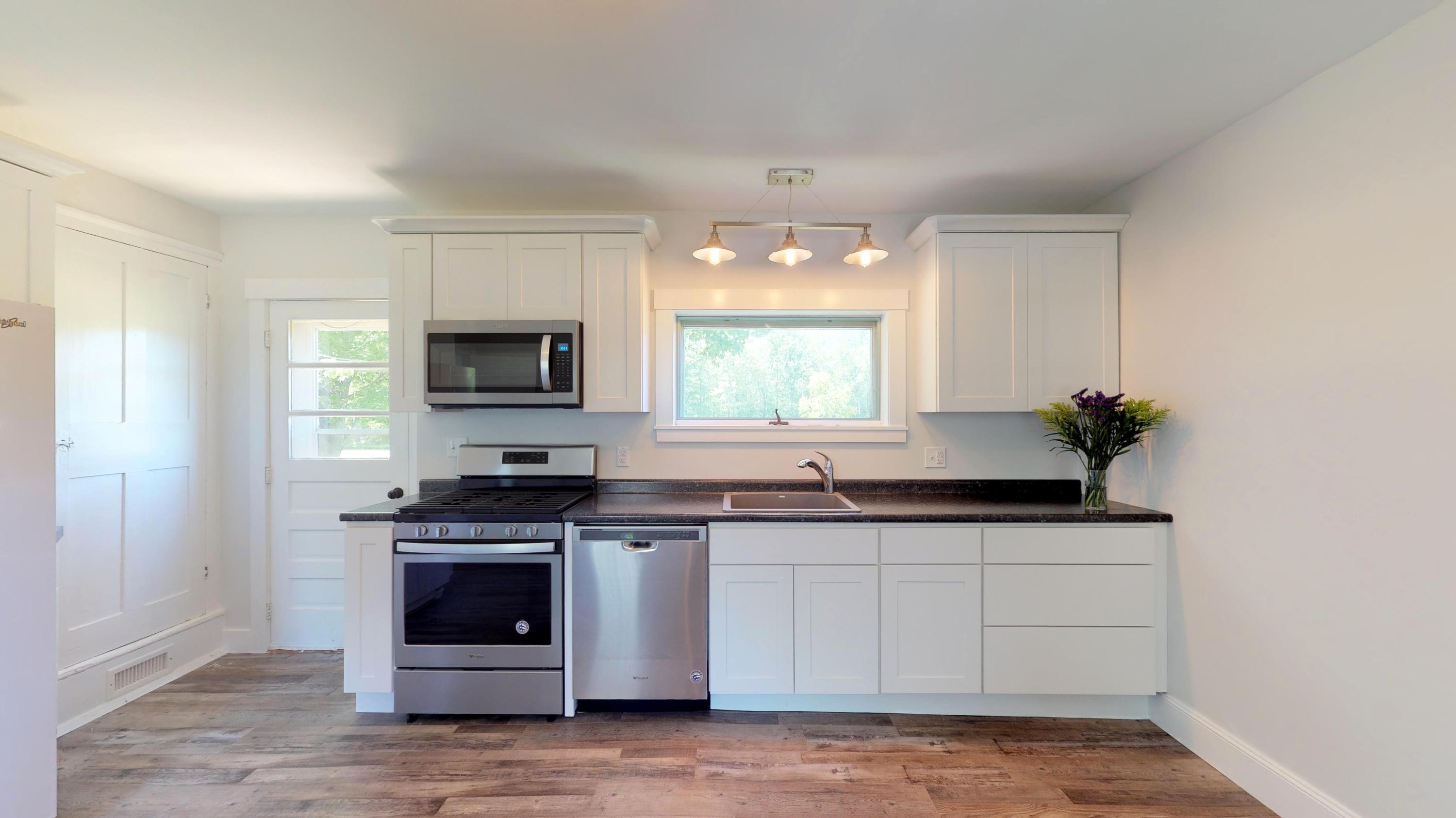 620 Feylers Corner Road Waldoboro, ME 04572 - Photo 4 of 32 Kitchen
