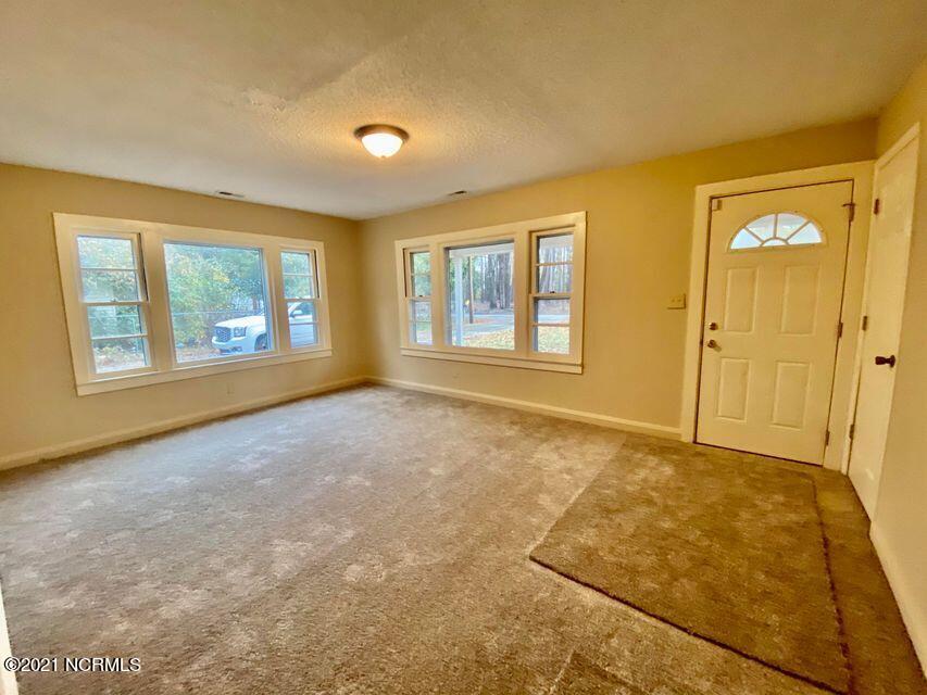 130 Midland Street Rockingham, NC 28379 - Photo 3 of 10 mid2