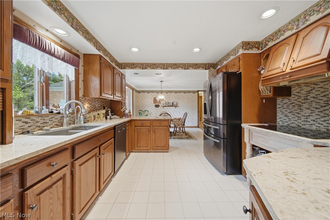 6118 Wiclif Road Northeast Canton, OH 44721 - Photo 14 of 48