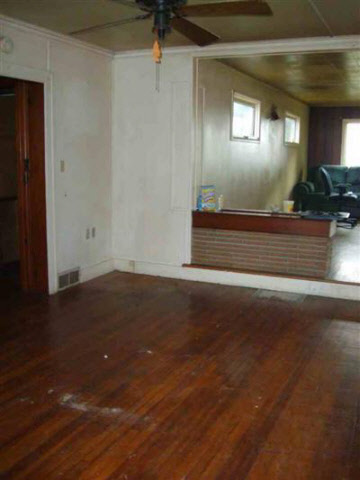 20132970-2.JPG
