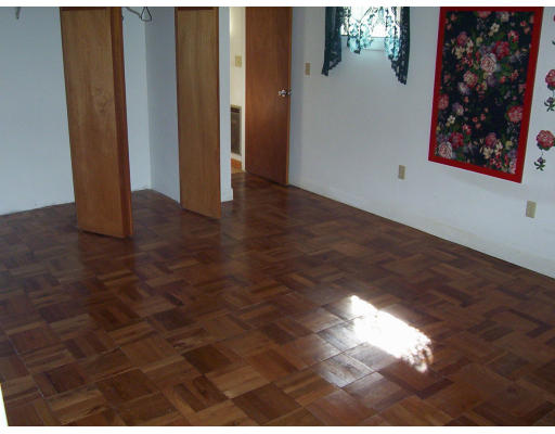 17 Crescent Road Lunenburg, MA 01462 - Photo 12 of 19 a view of entryway