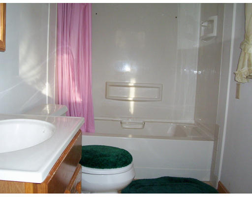 17 Crescent Road Lunenburg, MA 01462 - Photo 13 of 19 a bathroom with a tub sink and toilet