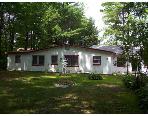 17 Crescent Road Lunenburg, MA 01462 - Photo 2 of 19 a front view of house with yard and green space