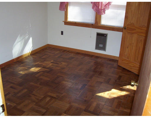 17 Crescent Road Lunenburg, MA 01462 - Photo 10 of 19 a view of an empty room