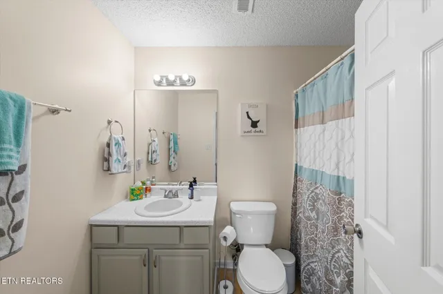 $250,000 | 7923 Jenhurst Way, Powell, TN 37849