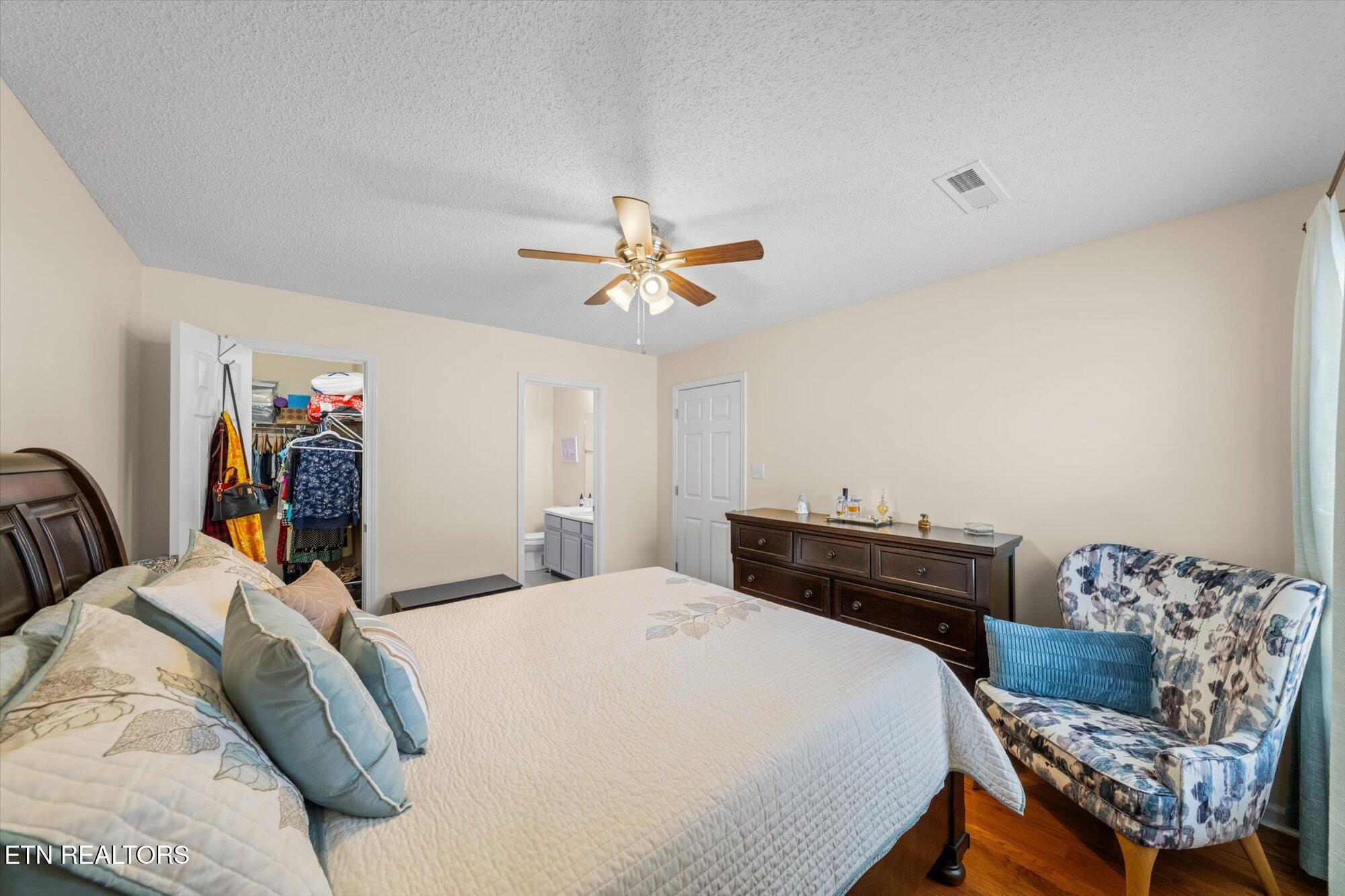 7923 Jenhurst Way Powell, TN 37849 - Photo 8 of 14 10-7923-Jenhurst-Way-Powell-TN-10