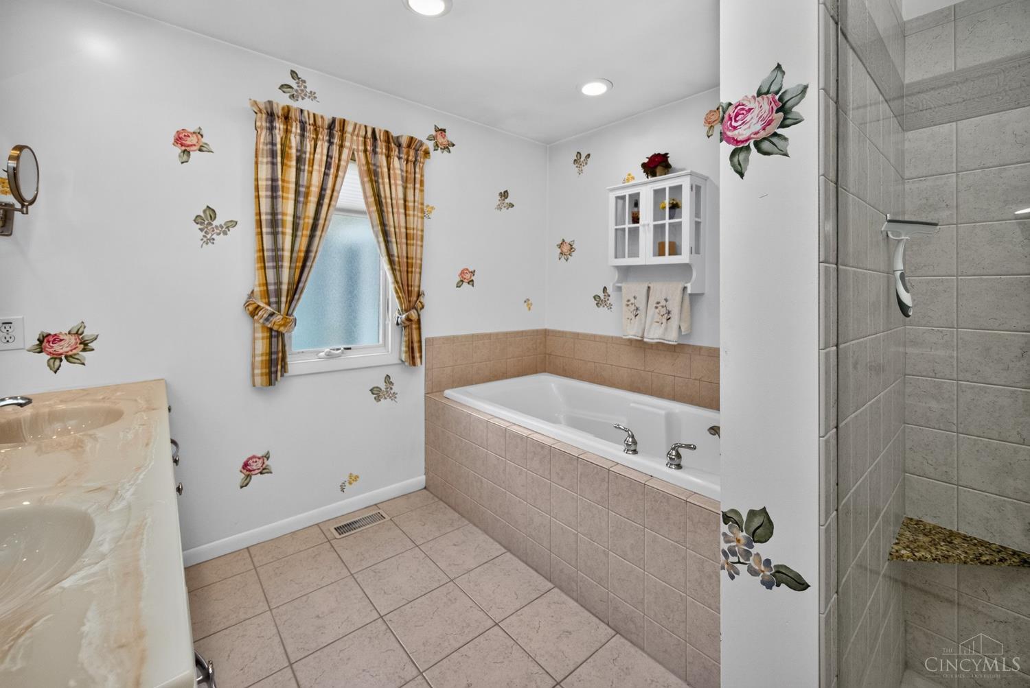 3078 Ebenezer Road Cincinnati, OH 45233 - Photo 28 of 51