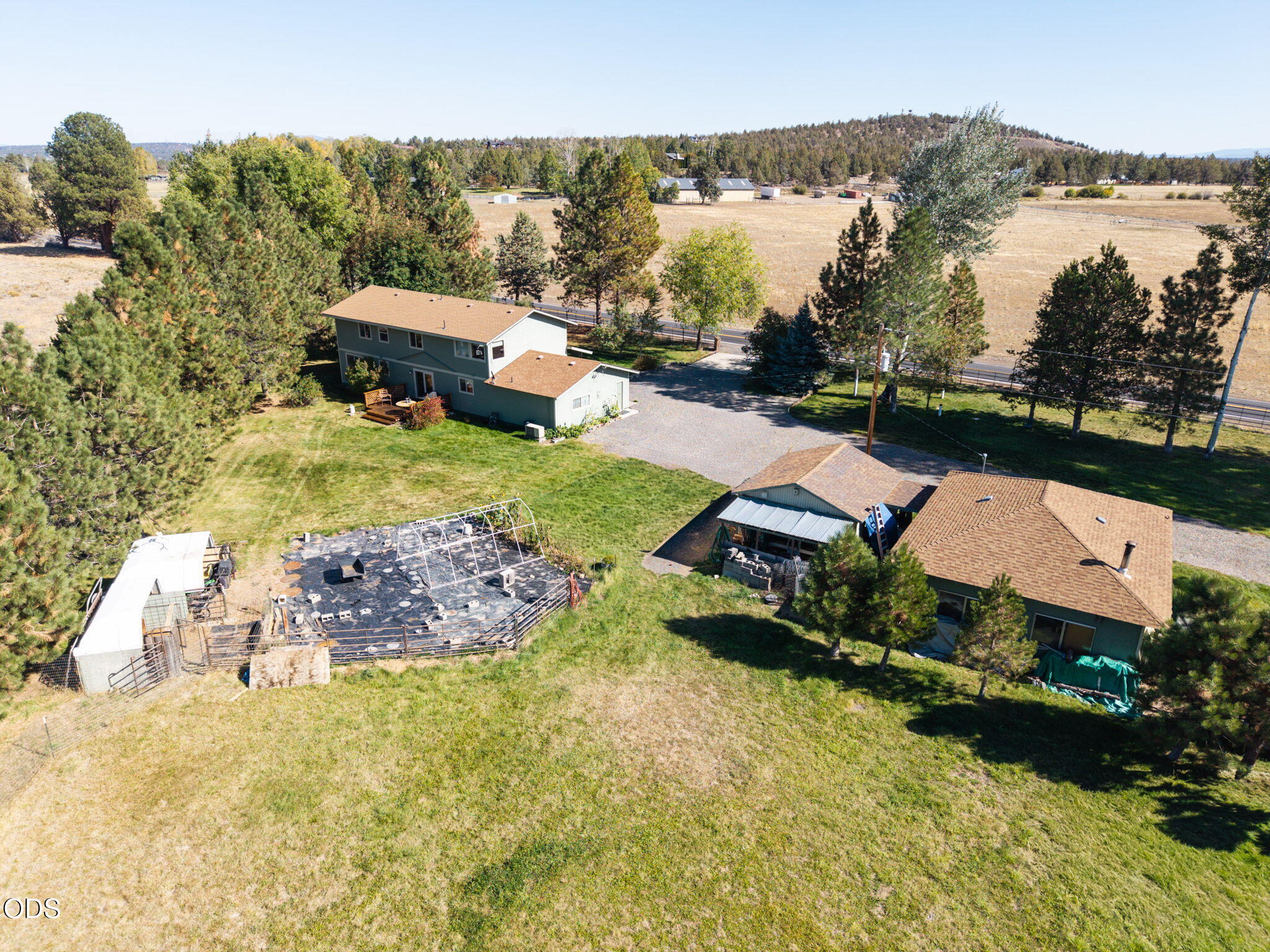 19210 Pinehurst Road Bend, OR 97703 - Photo 4 of 20 Gallery Image 4