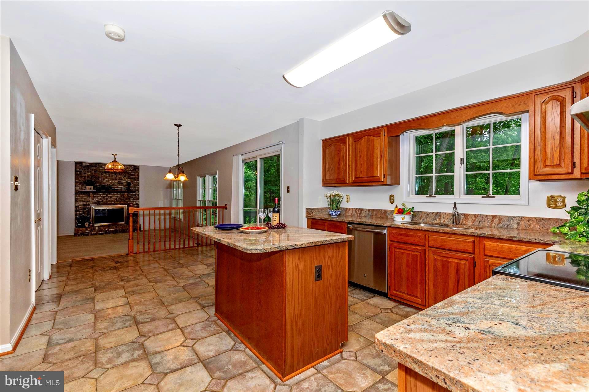 2813 Gillis Road Mount Airy, MD 21771 - Photo 7 of 30 Coming from Dinning room to Kitchen