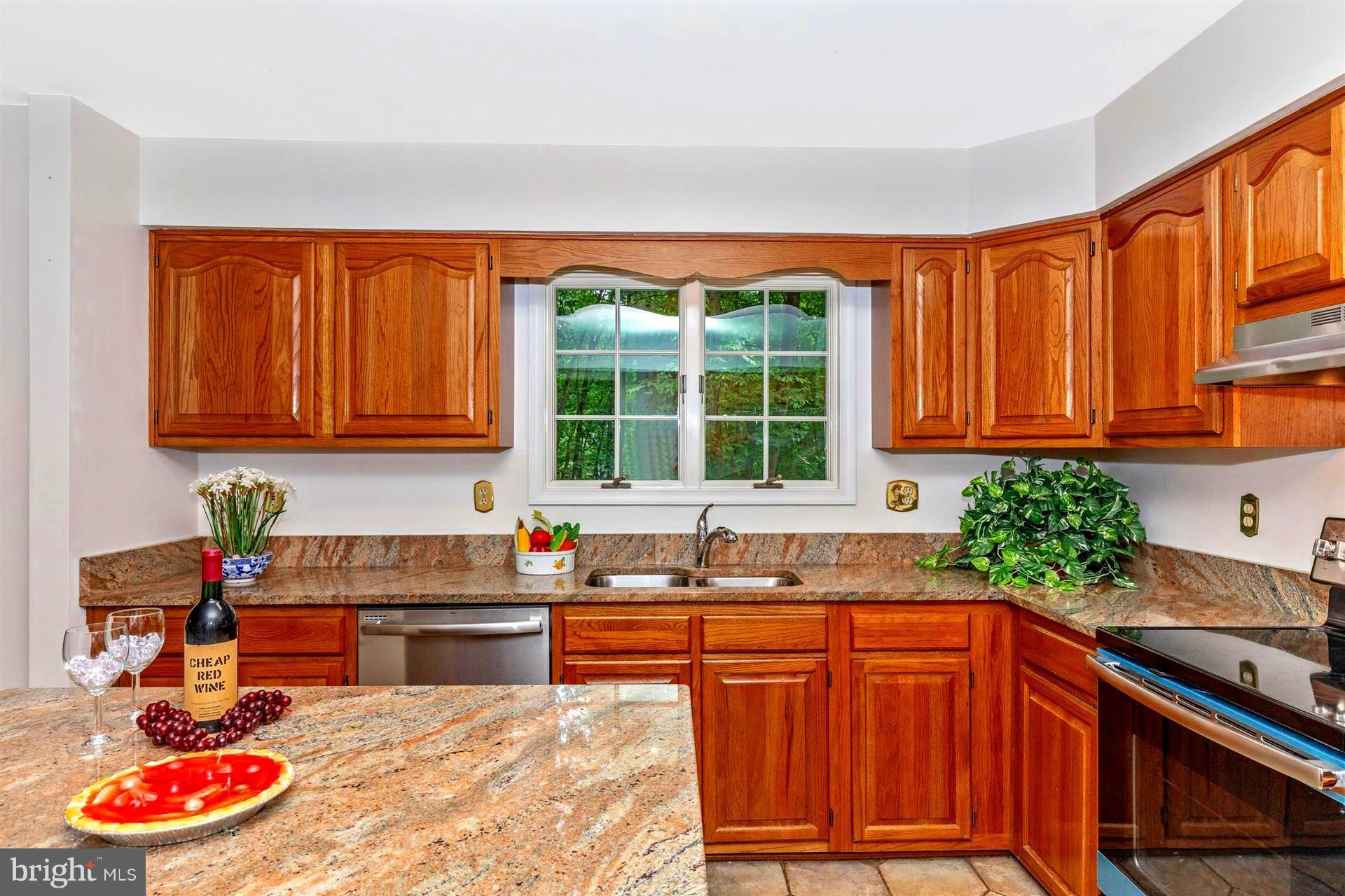 2813 Gillis Road Mount Airy, MD 21771 - Photo 8 of 30 Kitchen from Ha;l