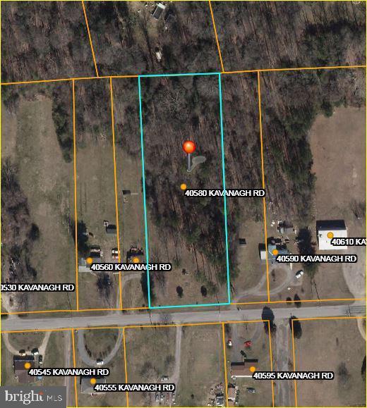 40580 Kavanagh Road Mechanicsville, MD 20659 - Photo 3 of 5 a bathroom with a shower