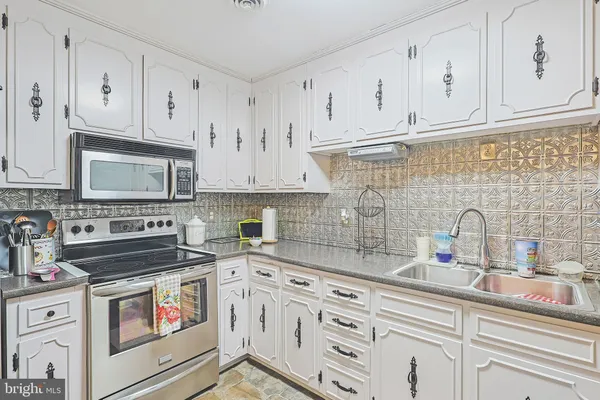 $185,000 | 14129 Louise Drive Southwest, Cresaptown, MD 21502