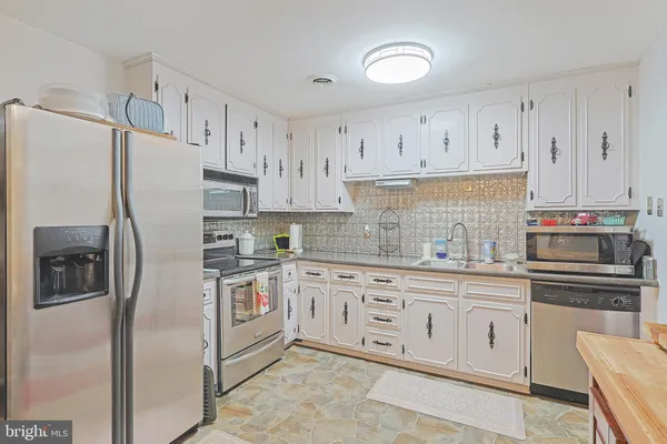 $185,000 | 14129 Louise Drive Southwest, Cresaptown, MD 21502