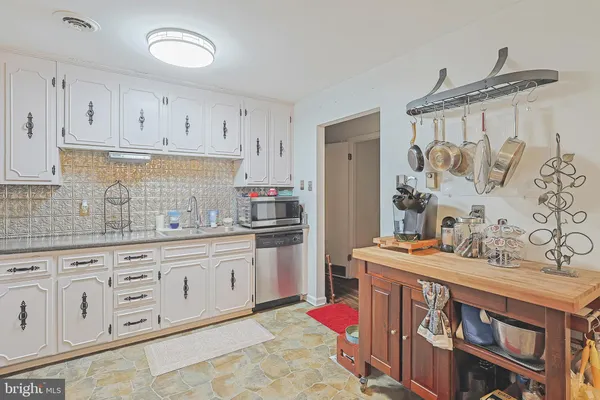 $185,000 | 14129 Louise Drive Southwest, Cresaptown, MD 21502