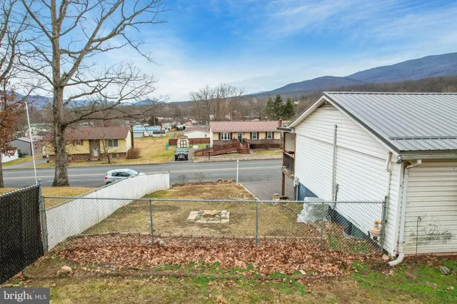 $210,000 | 14129 Louise Drive Southwest, Cresaptown, MD 21502