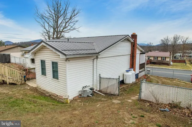 $210,000 | 14129 Louise Drive Southwest, Cresaptown, MD 21502