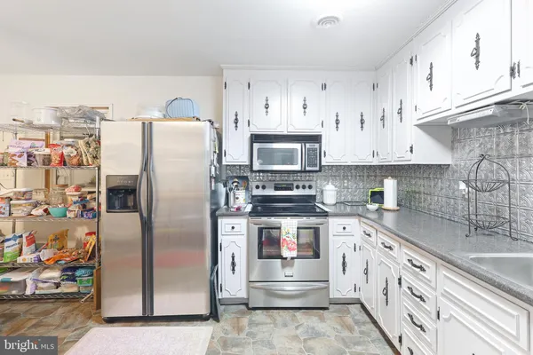 $185,000 | 14129 Louise Drive Southwest, Cresaptown, MD 21502