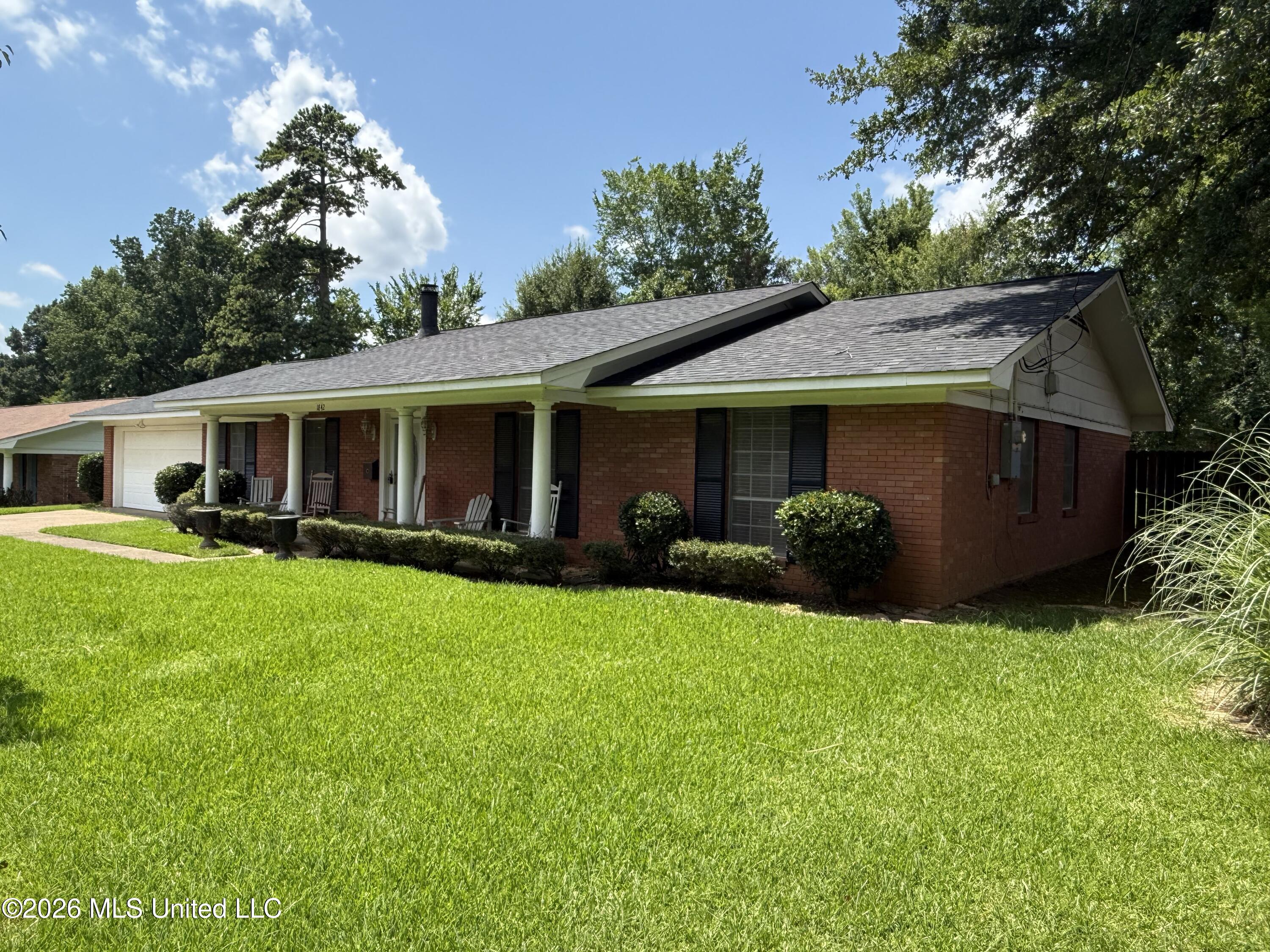 1842 Lake Trace Drive Jackson, MS 39211 - Photo 26 of 32 IMG_9873