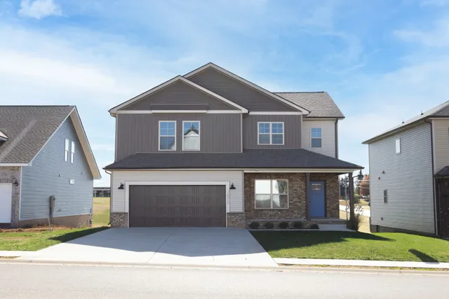 $394,900 | 1072 Cherry Blossom Lane, Clarksville, TN 37040